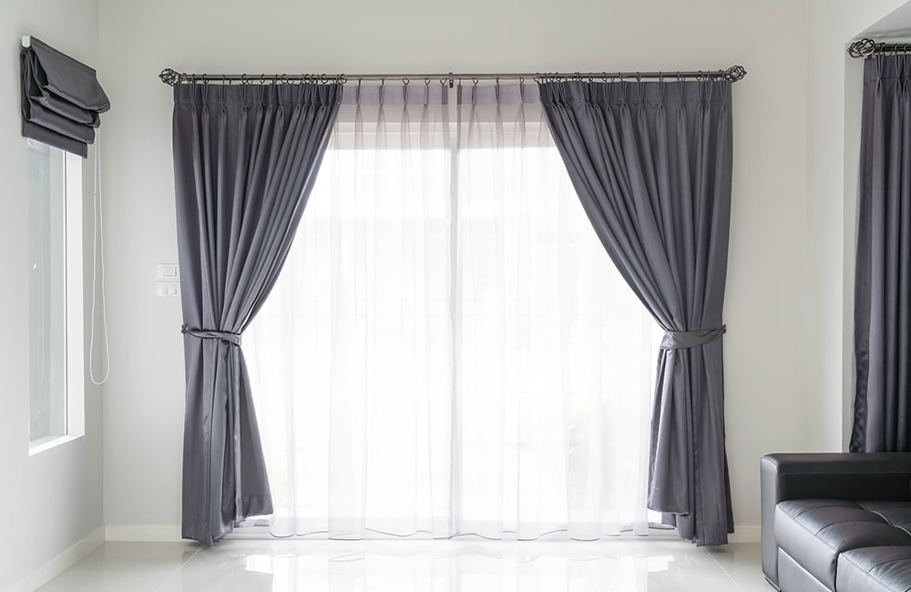 http://doorsblindsandshutters.com.au/wp-content/uploads/2021/12/Tips-to-Find-the-Best-Window-Roller-Shutter-For-Your-Homes-1.jpg